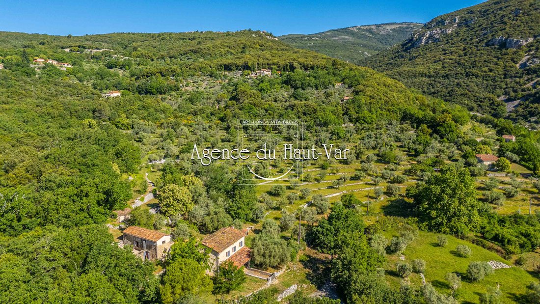 Mons, Provence-Alpes-Côte d'Azur, France 1 - 18019590