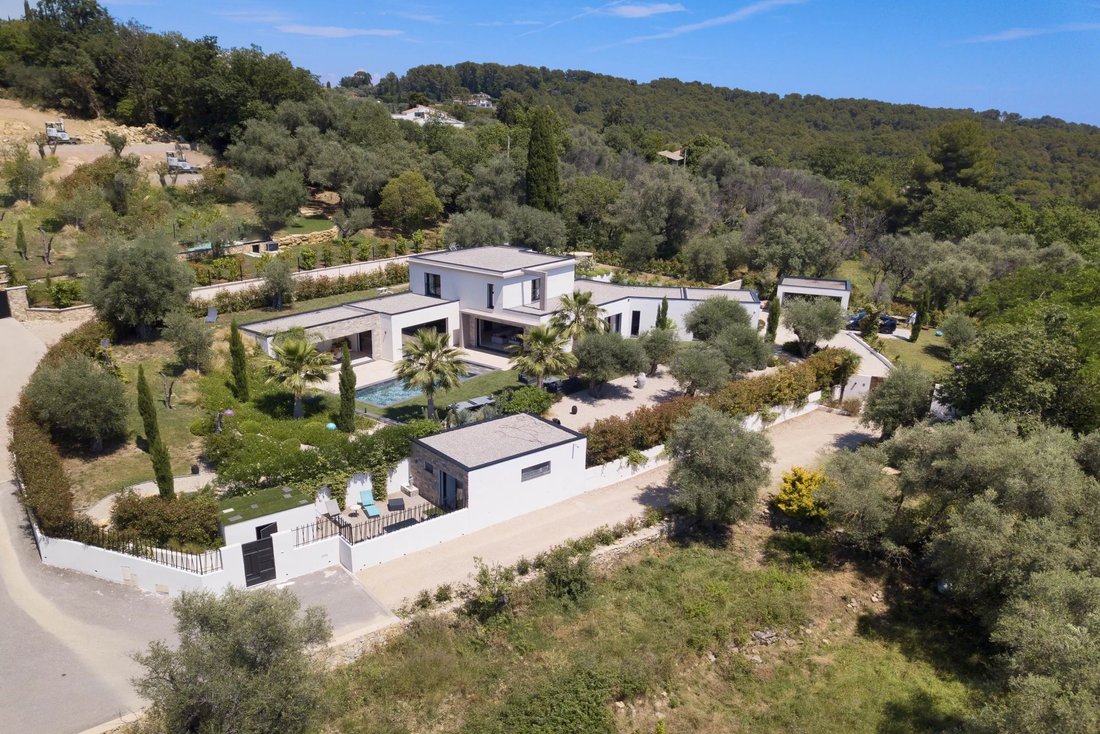 Villa in Valbonne, Provence-Alpes-Côte d'Azur, France 2 - 18110933