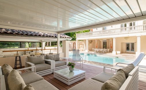 Villa in Saint Nicolas, Cannes, France 1