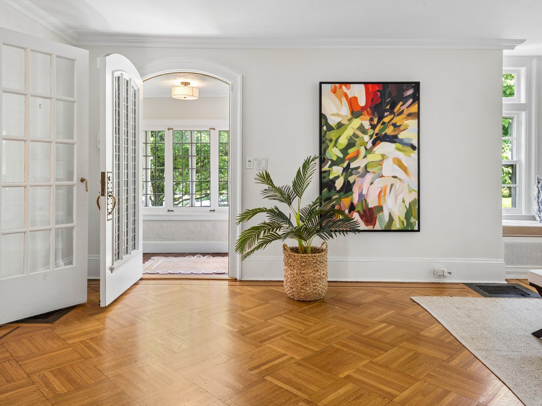 House in Village of Pelham, New York, United States 4 - 18111229