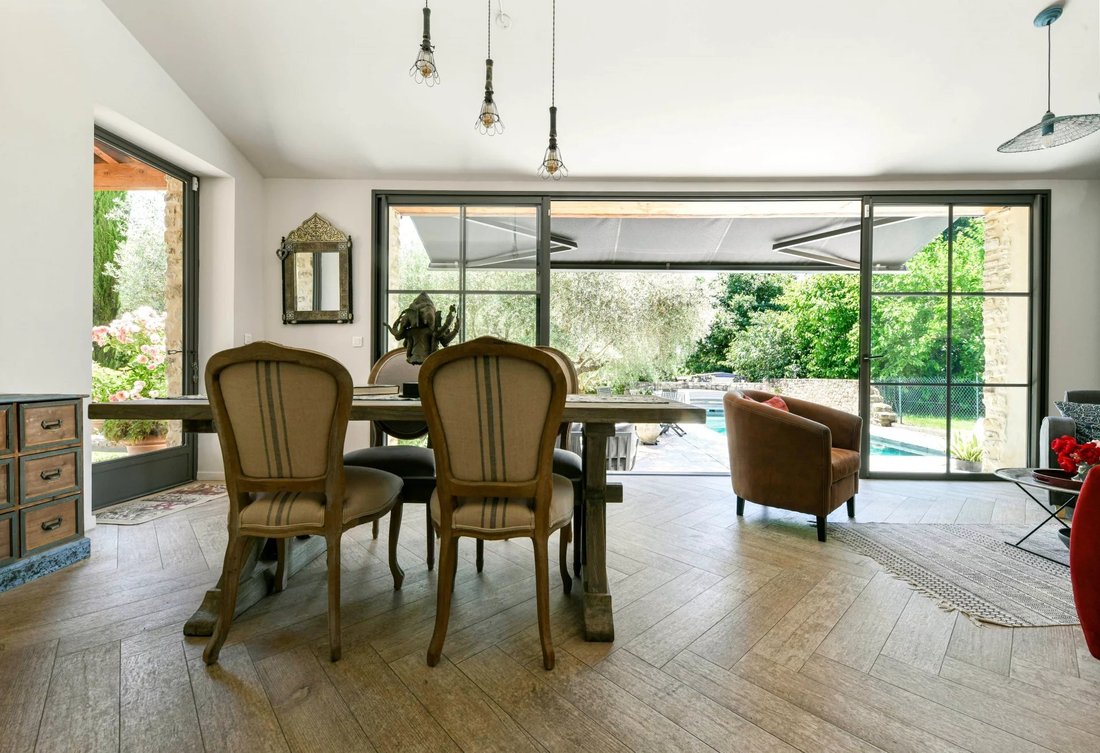 Estate in Uzès, Occitania, France 2 - 18114679