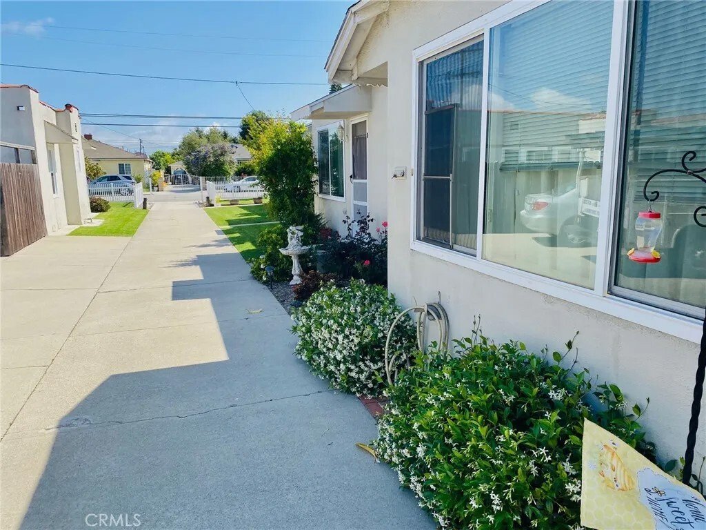 Hawthorne, California, United States 4 - 18112861