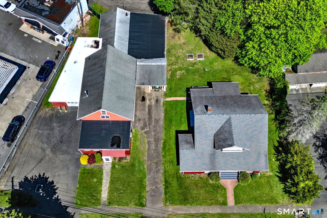 House in Milford, Connecticut, United States 3 - 18113886