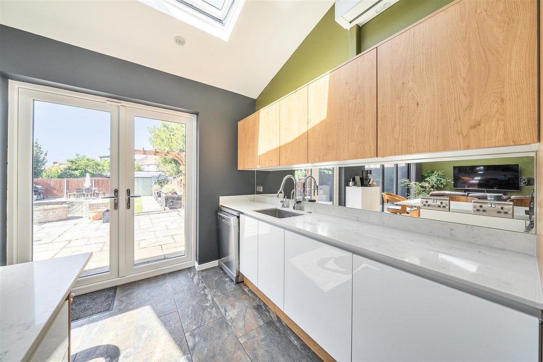 House in Harrow, England 4 - 18112539