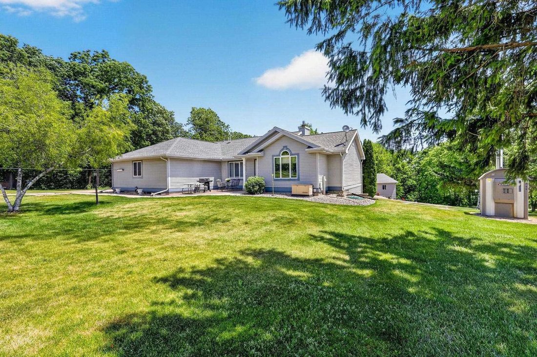 House in Mount Horeb, Wisconsin, United States 2 - 18112585