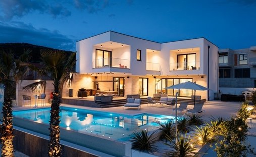 Villa a Capocesto, Regione di Sebenico e Tenin, Croazia 1