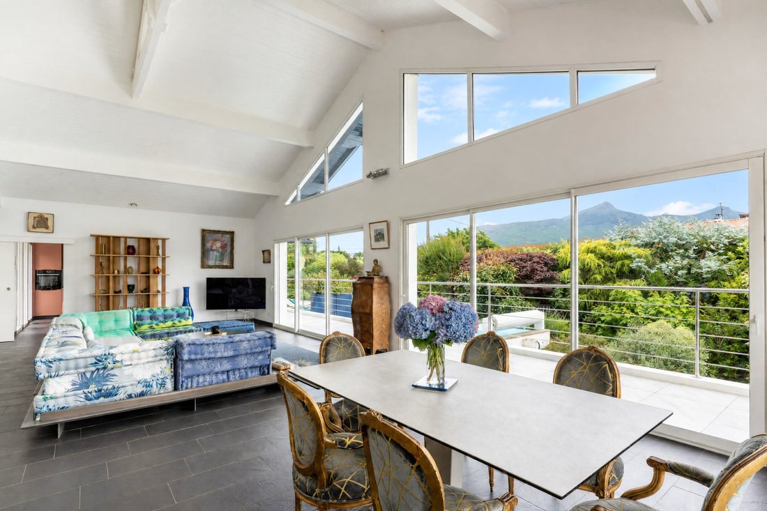 House in Mendi-Choko-Karrikatxar-Olhette, Urrugne, France 3 - 18114547
