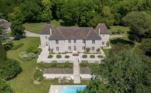 House in Montcuq, Montcuq-en-Quercy-Blanc, France 1