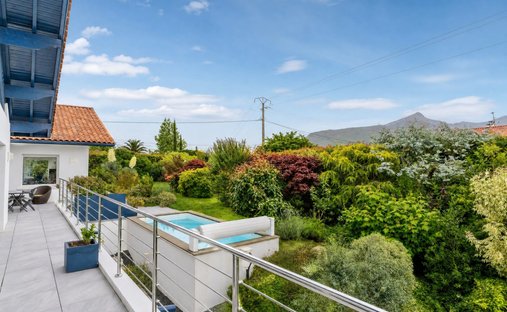 Haus in Mendi-Choko-Karrikatxar-Olhette, Urrugne, Frankreich 1