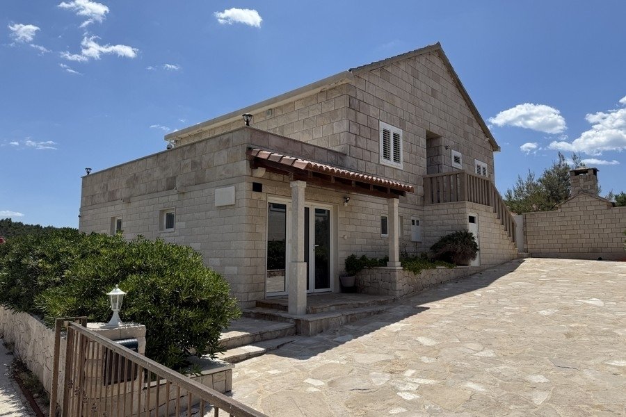 House in Supetar, Split-Dalmatia County, Croatia 2 - 18111014