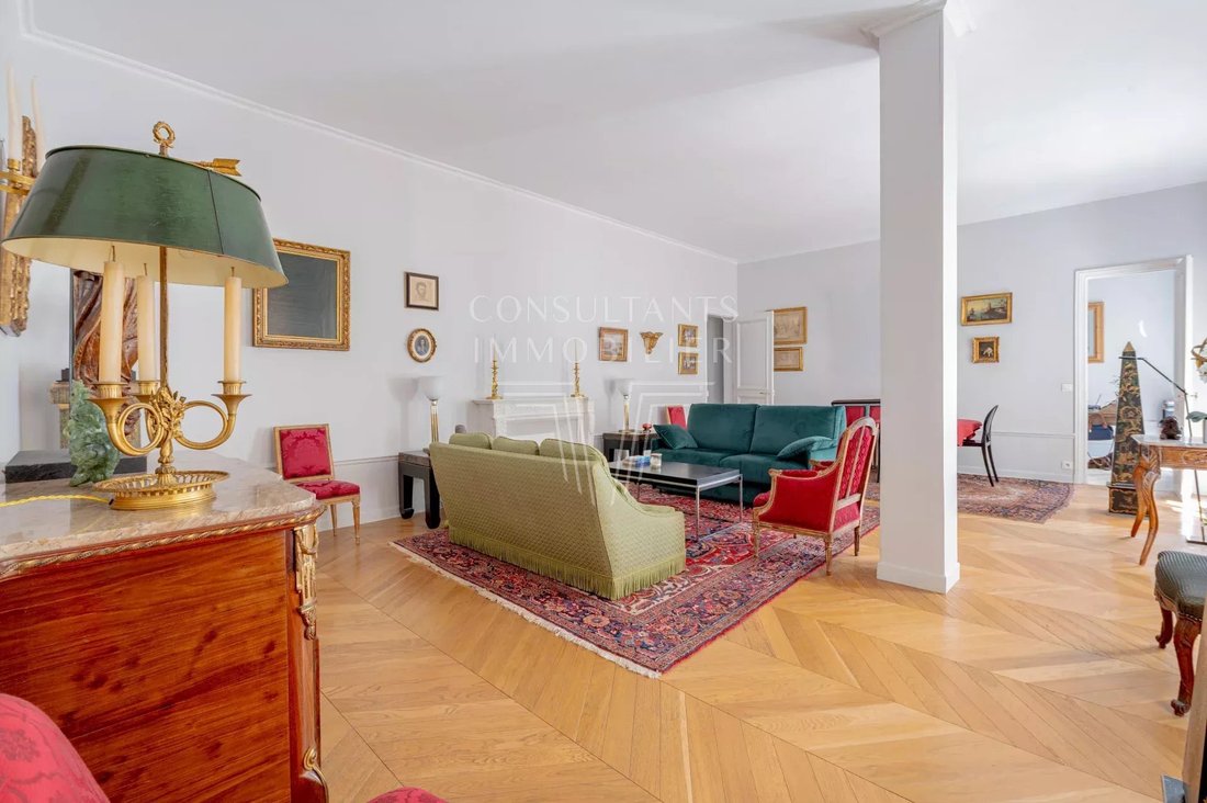 Apartment in Courcelles-Wagram, Paris 17e Arrondissement, Paris 2 - 18111368