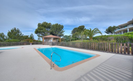 Apartment in Estérel Plage-Logis de l'Aspé-Péguière, Saint-Raphaël, France 1