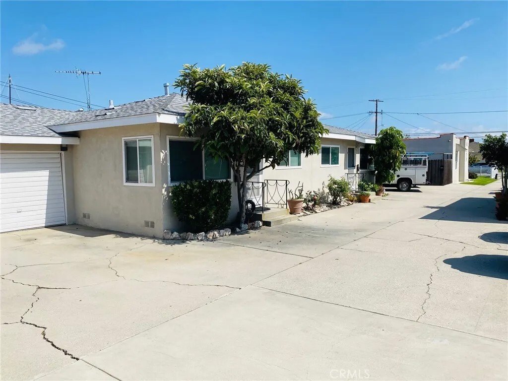 Hawthorne, California, United States 5 - 18112861