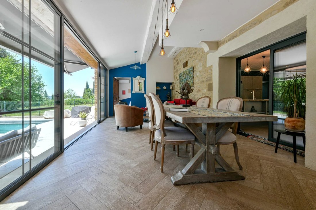 Estate in Uzès, Occitania, France 4 - 18114679