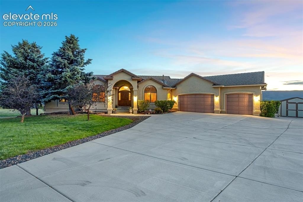 House in Colorado Springs, Colorado, United States 2 - 18115409