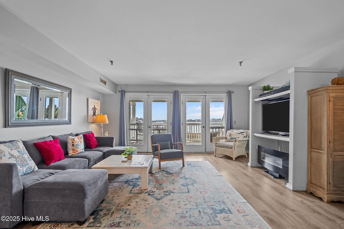 Condo in Carolina Beach, North Carolina, United States 3 - 18114818