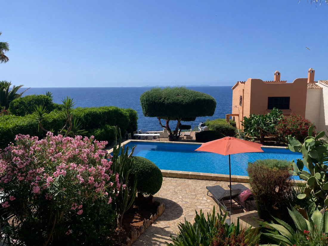 Chalet in Llucmajor, Balearic Islands, Spain 1 - 18111169