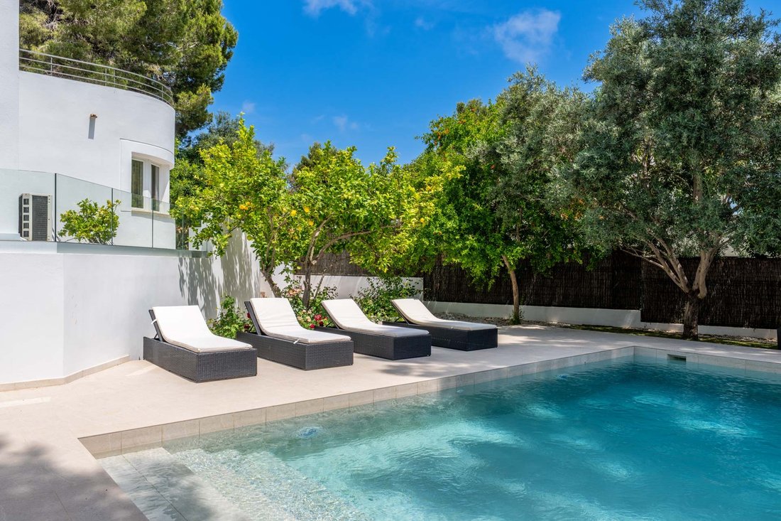 Villa in Rotes Velles, Calvia, Balearic Islands 2 - 18110950