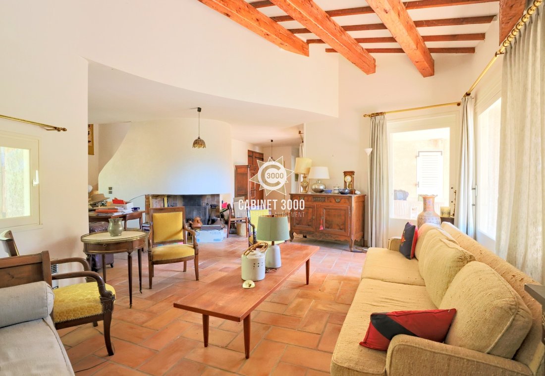 House in Le Revest-les-Eaux, Provence-Alpes-Côte d'Azur, France 3 - 18113516