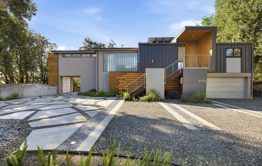 House in Los Gatos, California, United States 3 - 18113028