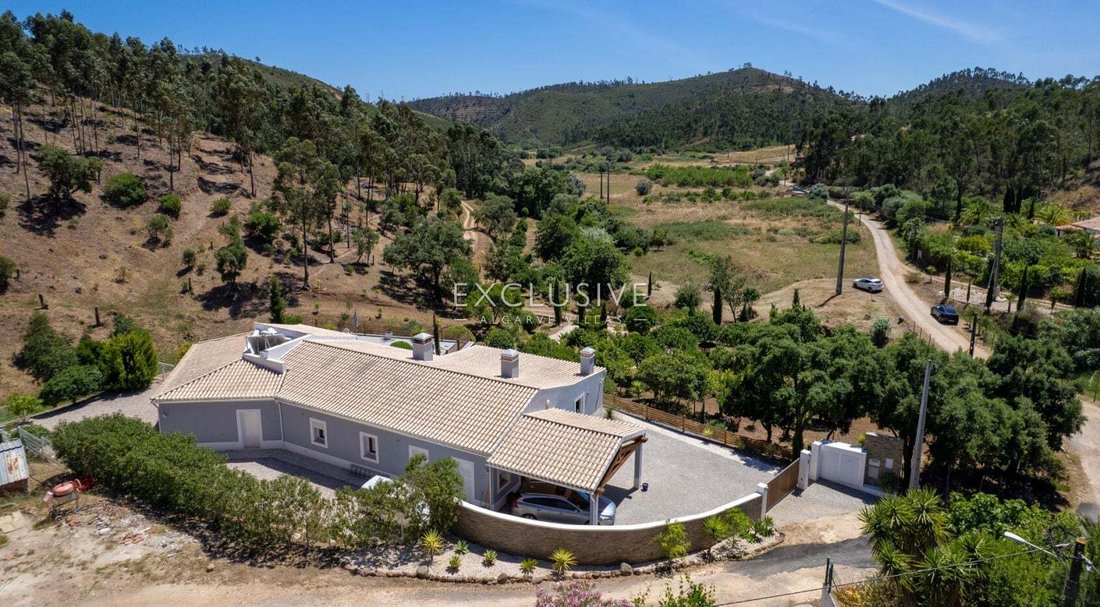 Villa in Marmelete, Algarve, Portugal 1 - 18114712
