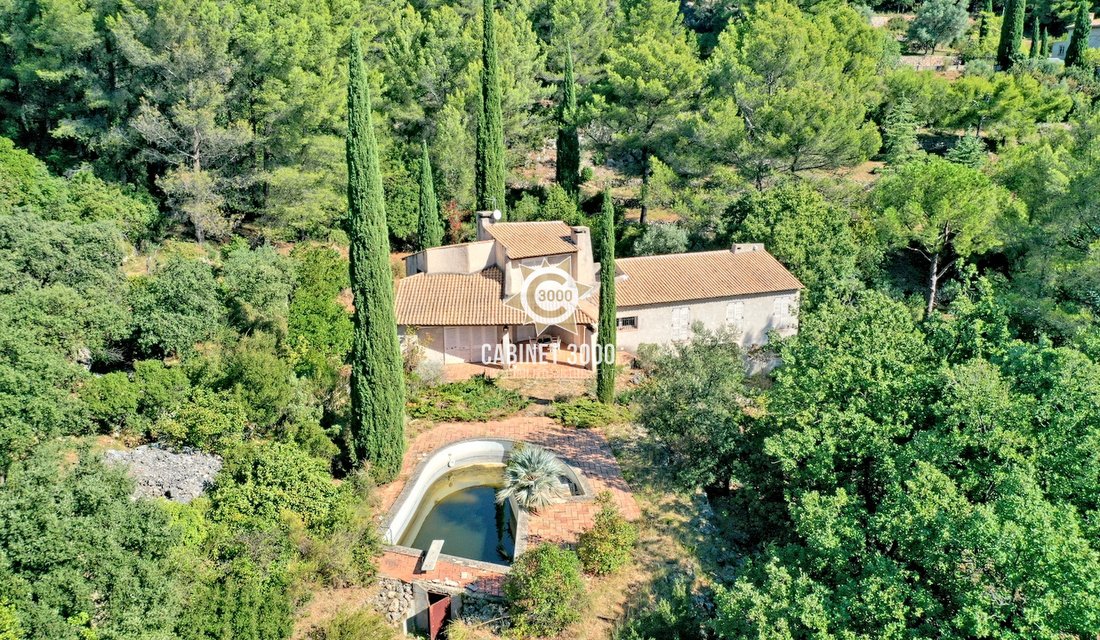 House in Le Revest-les-Eaux, Provence-Alpes-Côte d'Azur, France 2 - 18113516