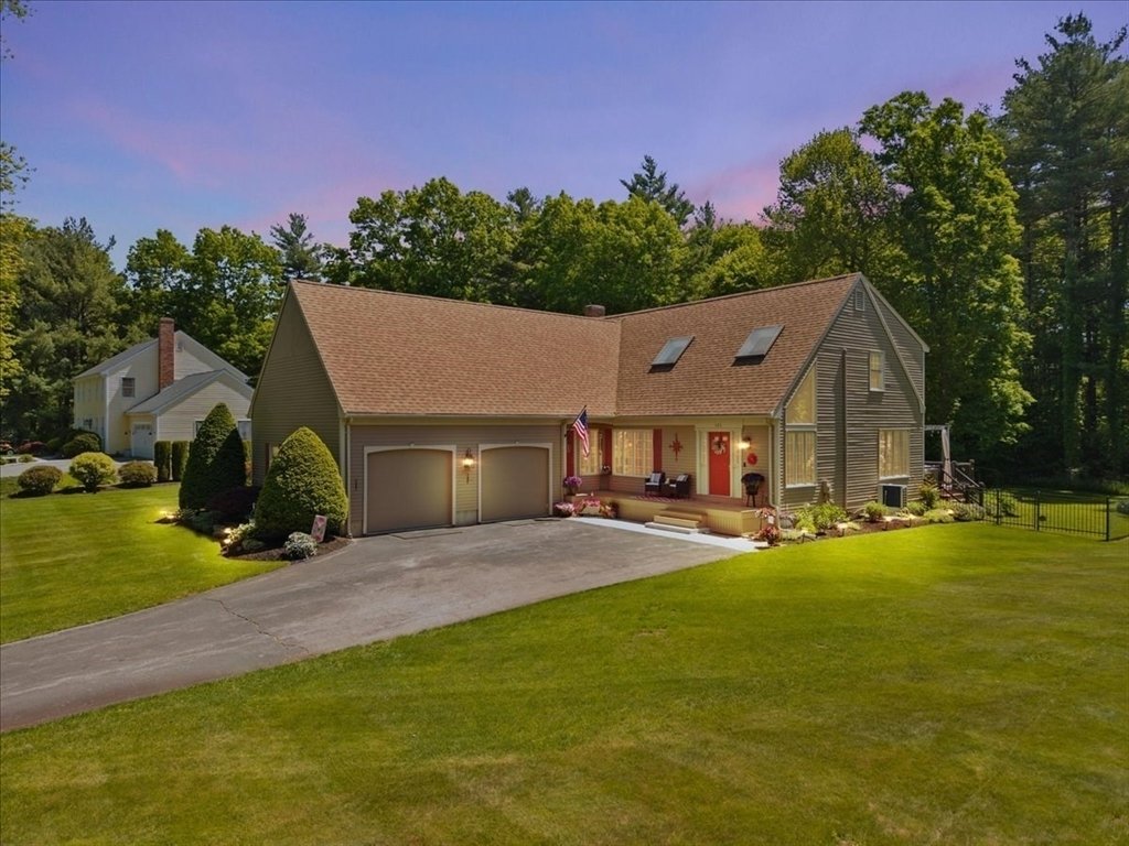 House in Taunton, Massachusetts, United States 1 - 18110403