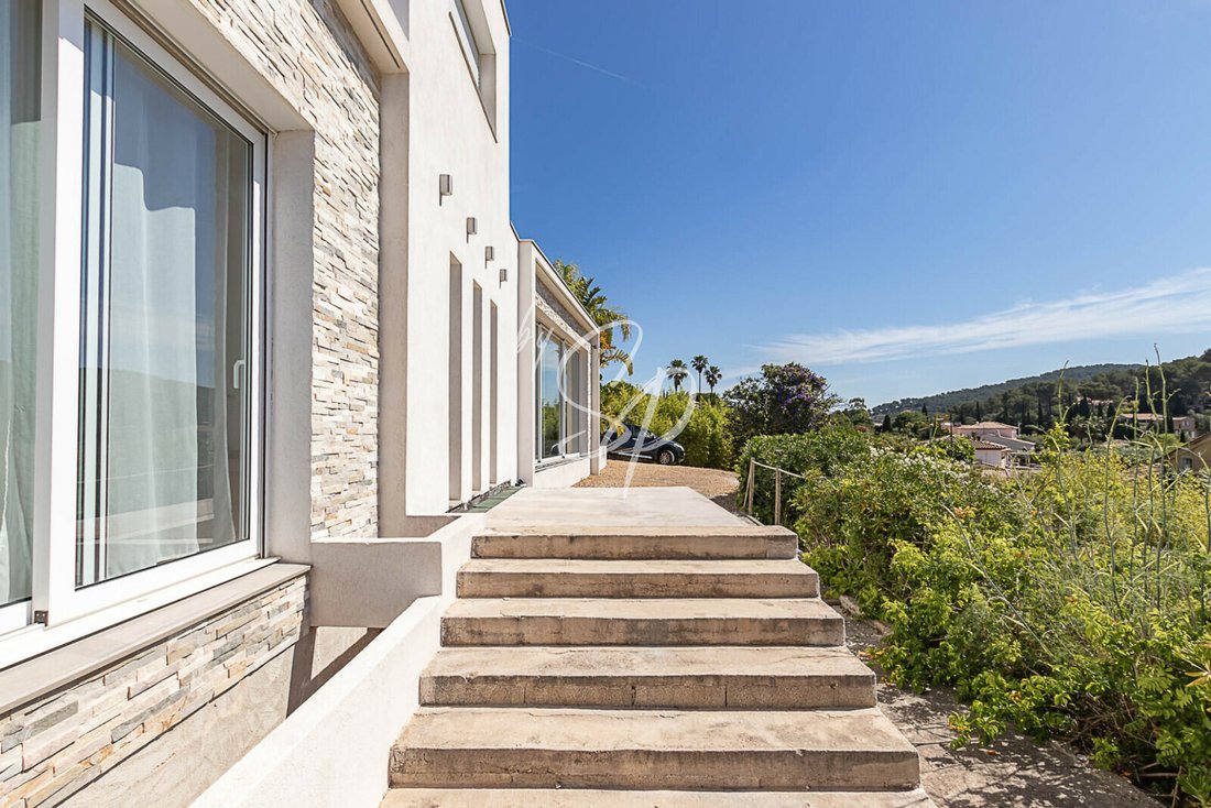 House in Centre Ville, Carqueiranne, France 2 - 18113481