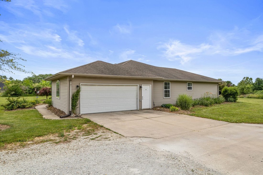 House in Mahomet, Illinois, United States 3 - 18113864