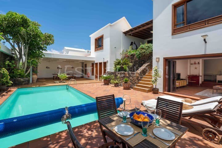 Villa in Arrecife, Canary Islands, Spain 1 - 18114743
