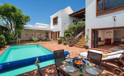 Villa in Arrecife, Canary Islands, Spain 1