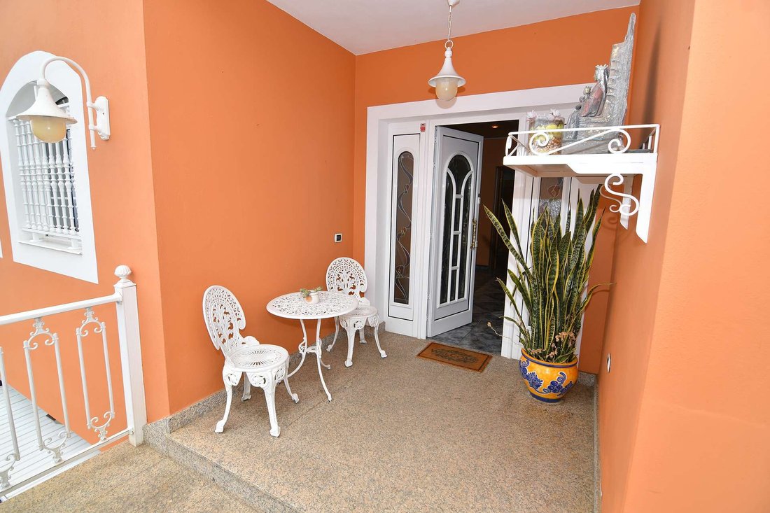 Villa in Icod de los Vinos, Canary Islands, Spain 4 - 18110450