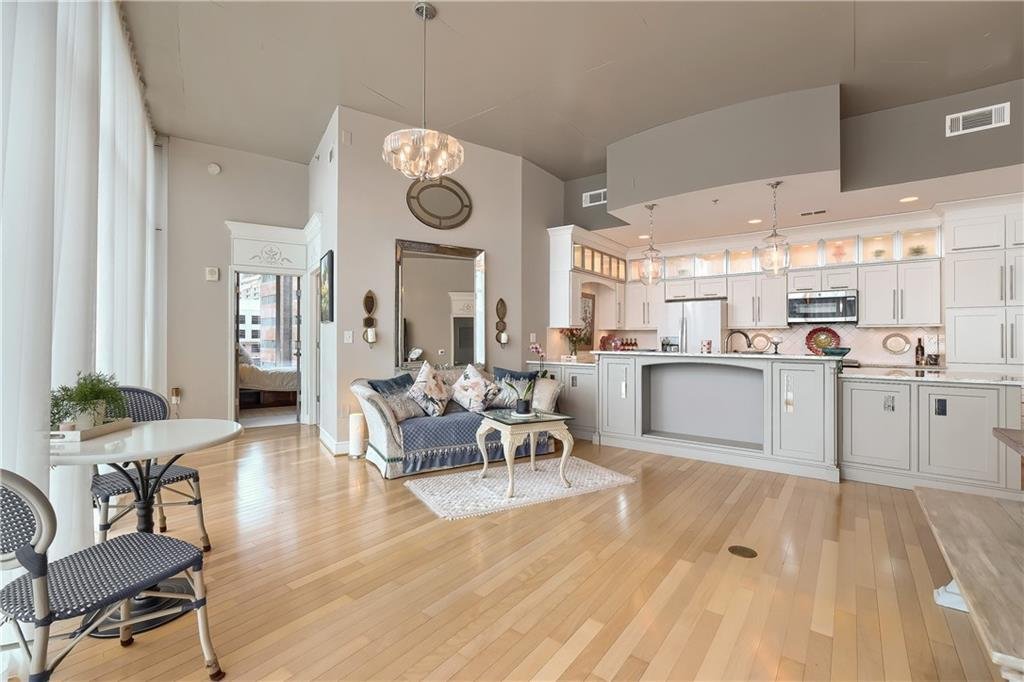 Condo in Atlanta, Georgia, United States 4 - 18113218