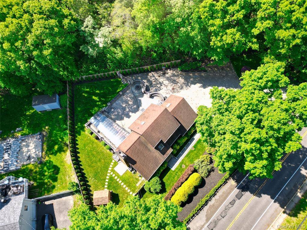 House in Halesite, New York, United States 1 - 18113933