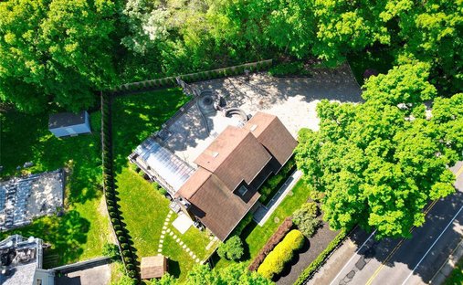 House in Halesite, New York, United States 1