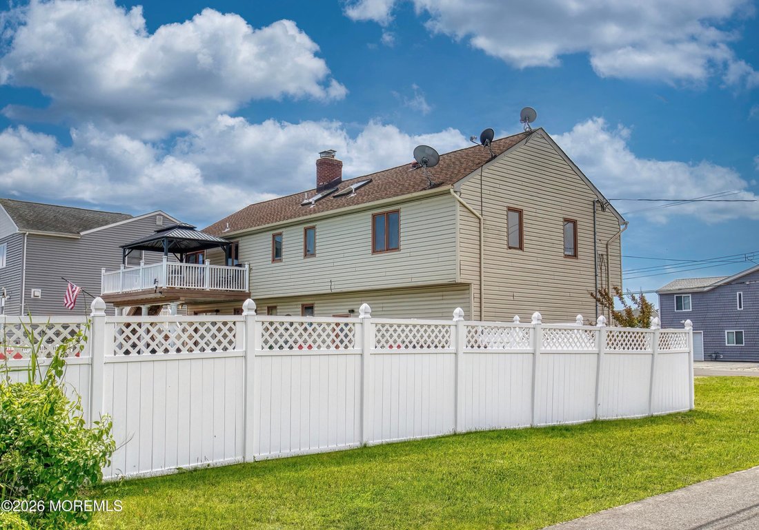 House in Brick Township, New Jersey, United States 4 - 18113921