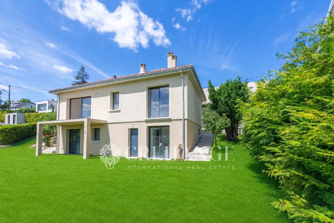 House in Le Port-Marly, Ile-de-France, France 1 - 18111536
