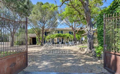 Maisons de campagne à Vernègues, Provence-Alpes-Côte d'Azur, France 1