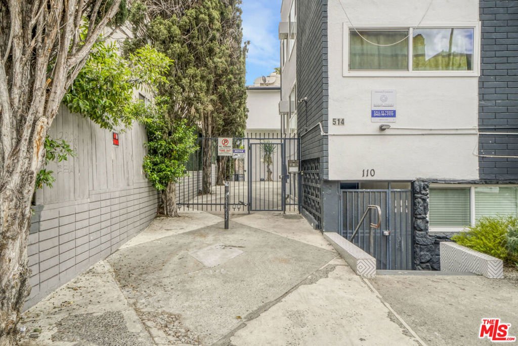 Los Angeles, California, United States 5 - 18112646