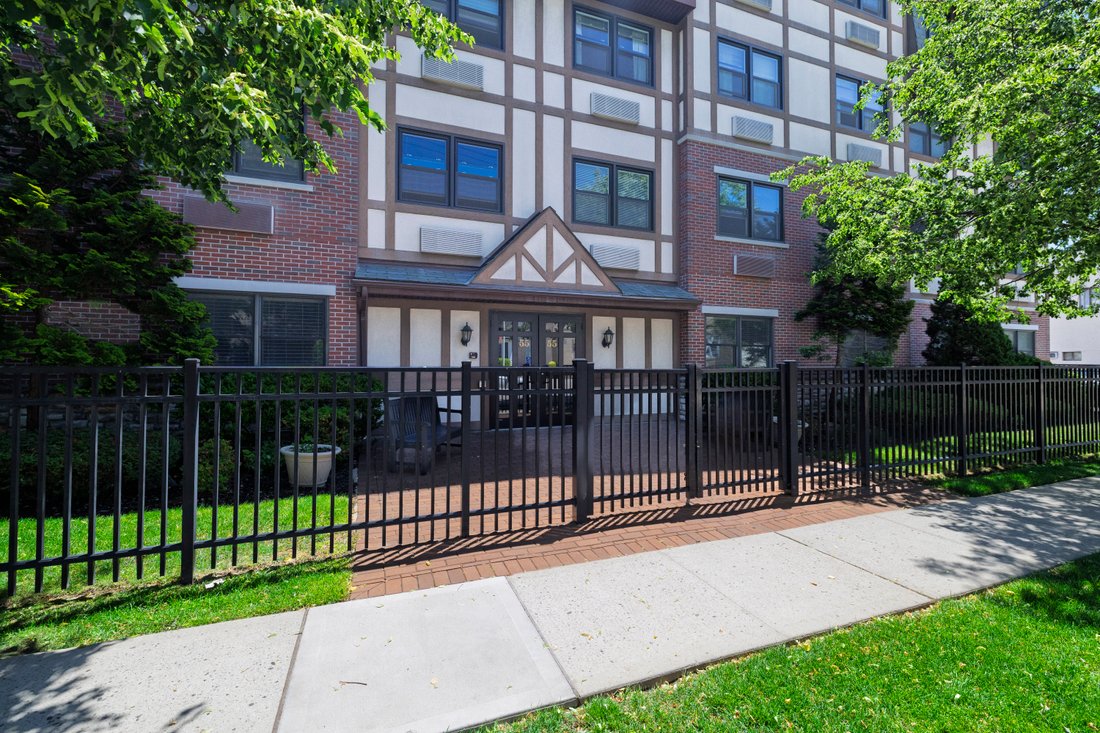 Condo in Rockville Centre, New York, United States 2 - 18110129