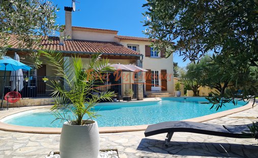 House in Village-Rieu, Saint-Privat-des-Vieux, France 1