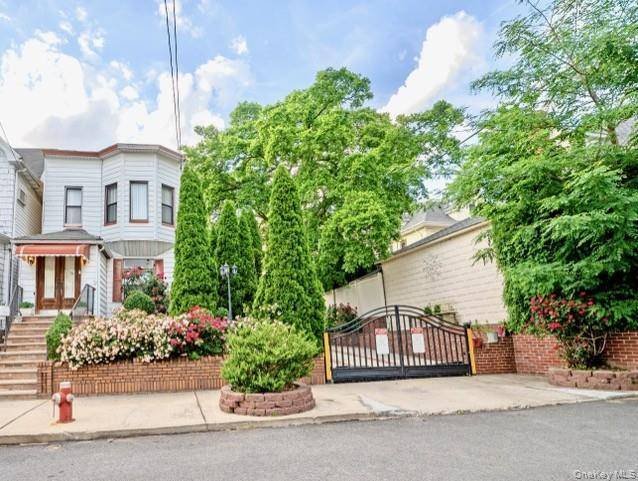 House in New York, New York, United States 1 - 18113965