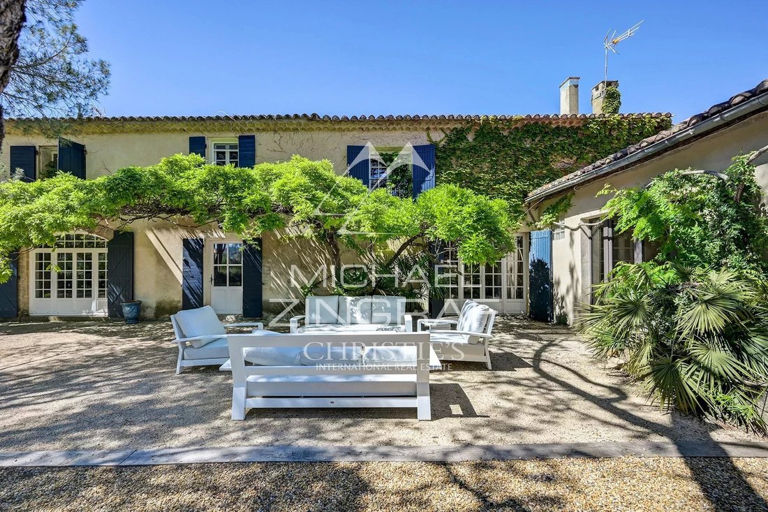Country House in Vernègues, Provence-Alpes-Côte d'Azur, France 4 - 18110345