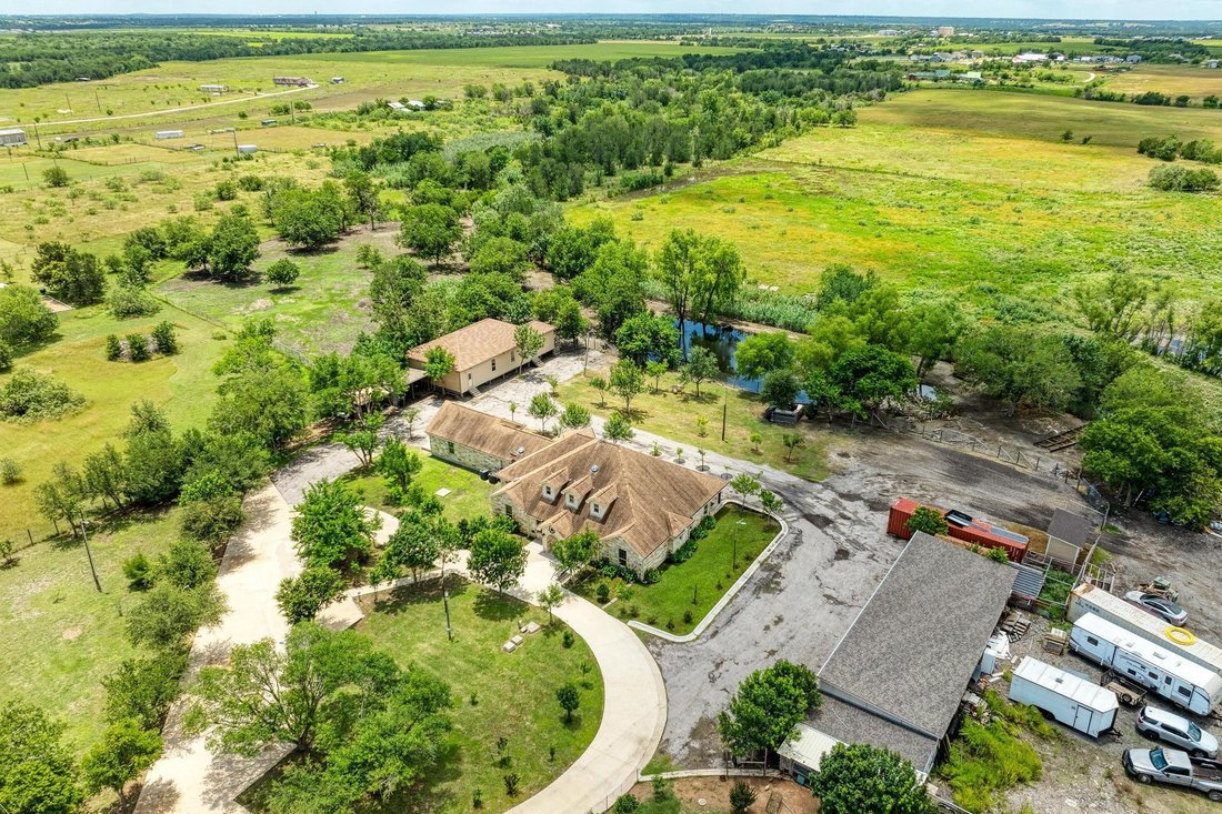 House in Coupland, Texas, United States 4 - 17683349