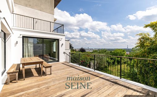 House in Carnot Gambetta, Suresnes, France 1