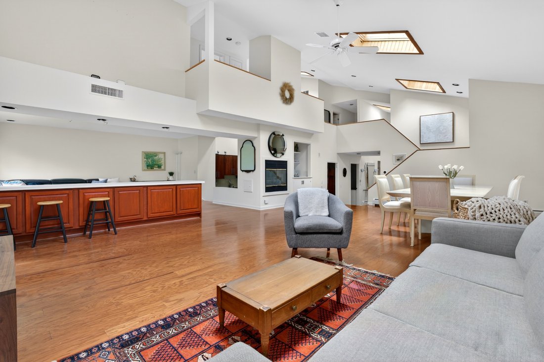 Condo in Lenox, Massachusetts, United States 2 - 18109926