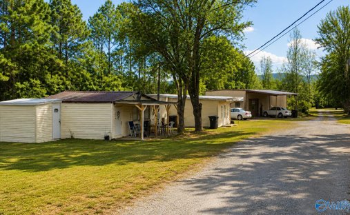 Apartment in Owens Cross Roads, Alabama, United States 1