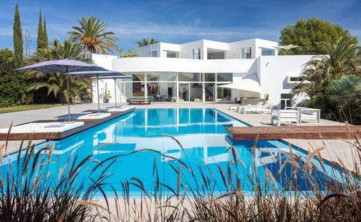 Villa in Santa Gertrudis de Fruitera, Santa Eularia des Riu, Balearic Islands 1