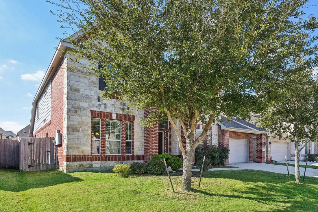 House in La Porte, Texas, United States 4 - 18111696