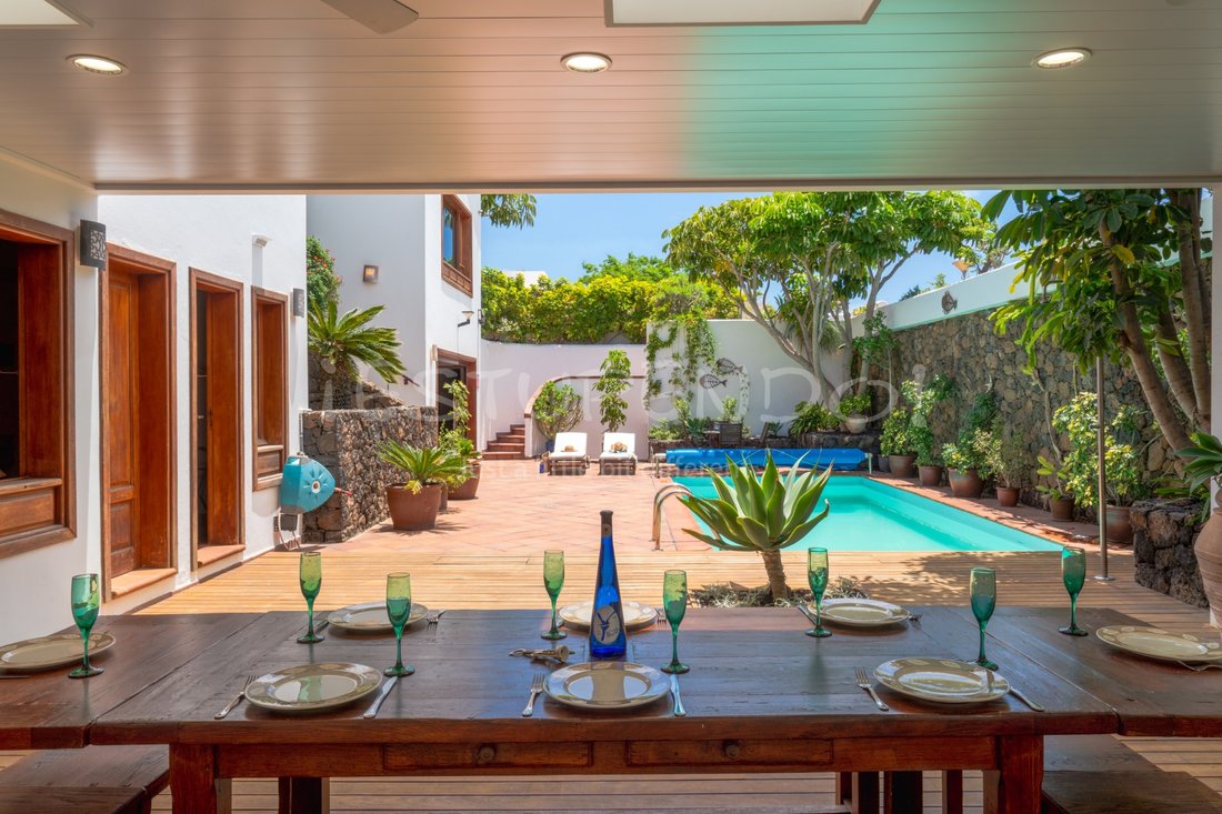 Villa in Arrecife, Canary Islands, Spain 4 - 18114743